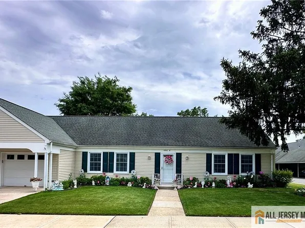 496 Revere Way, Monroe Township, NJ 08831