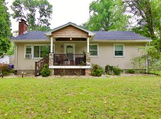 37 Greaney St, Springfield, MA 01104