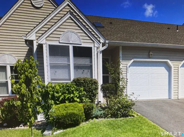 884 Glacier Way #884, Southington, CT 06489