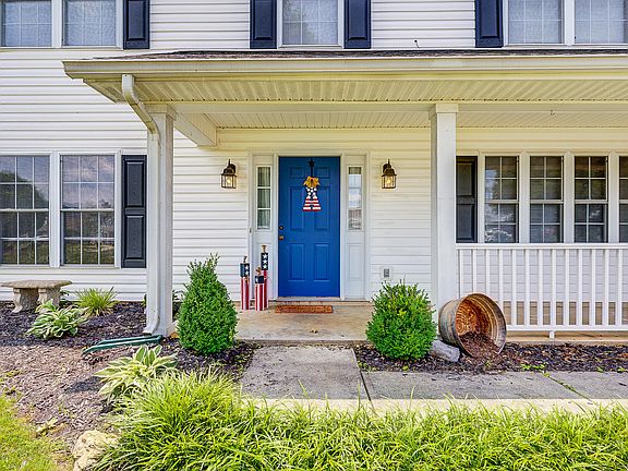 3rd image of 2430 Carlsbad Cir