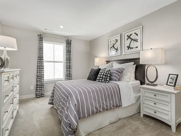 2640 Tisbury Ln — Photo 9