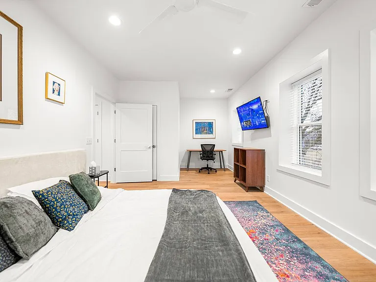 4245 Troost Ave #1 — Photo 8