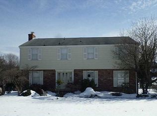 3901 Mimosa Dr, Bethel Park, PA 15102