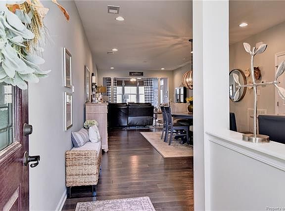 4th image of 408 Mershon Way