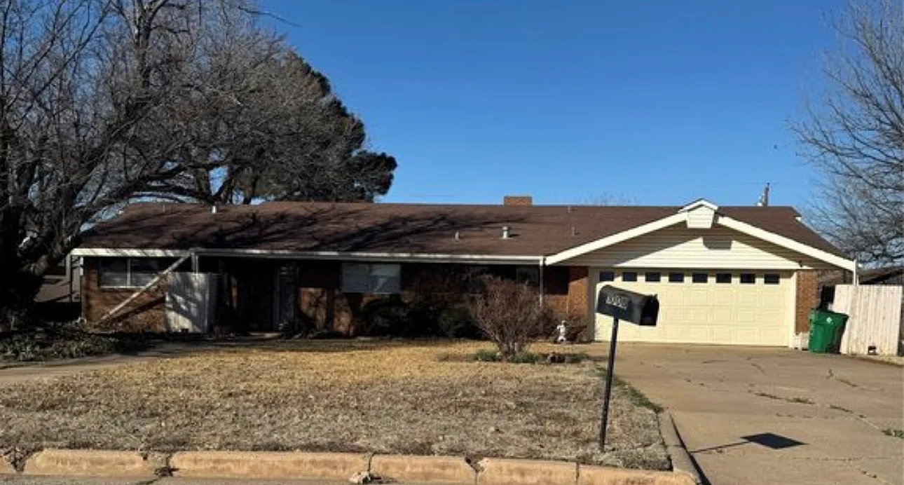4 bed, 2010 sqft, $5,000 — Photo 1