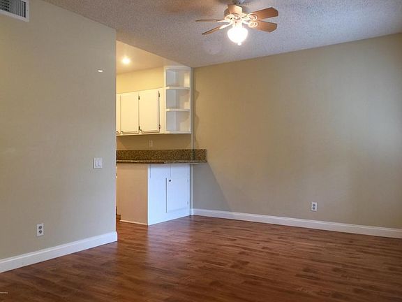 Dining rm