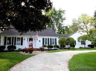 2477 Blockton Rd, Rochester Hills, MI 48306