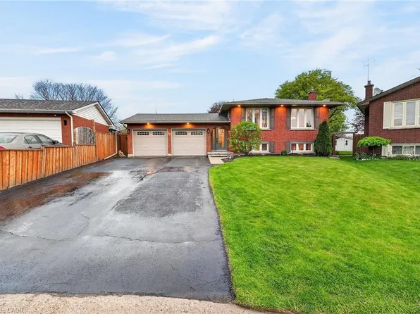 15 Flamboro Ct, Brantford, ON N3P 1V9