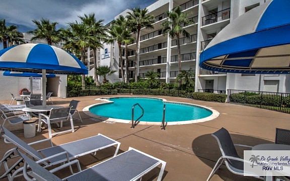 2nd image of 1816 Gulf Blvd #302