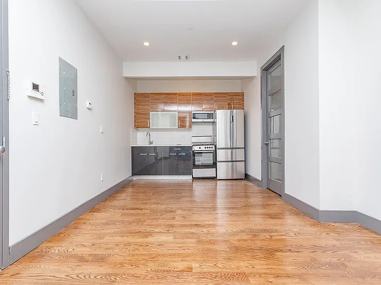 1295 Greene Ave #3A — Photo 4