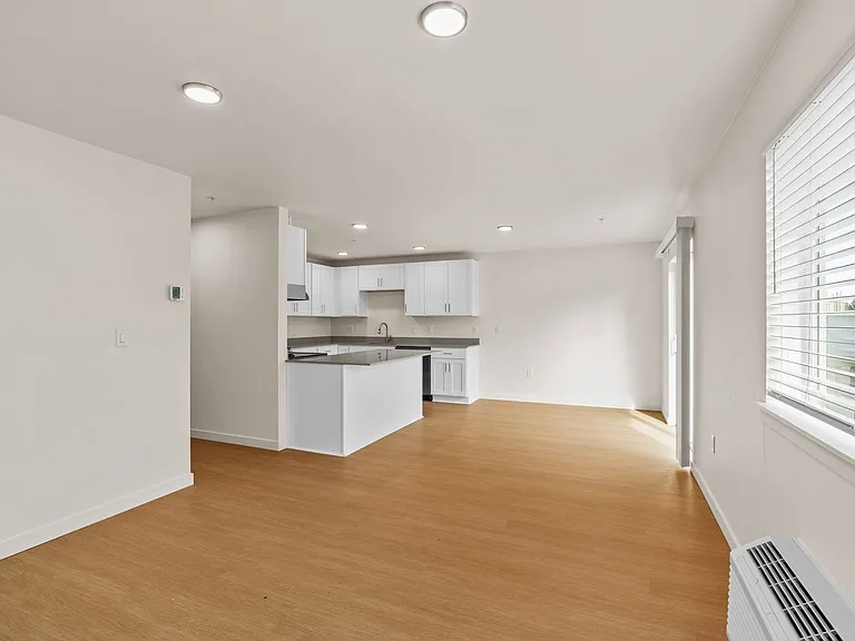 2901 Salem Ave SE #101 — Photo 11