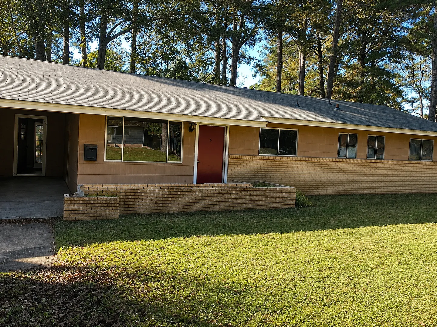 Move-In Ready 4BR/2BA Home in South Jackson | Spacious Living & Convenient Location — Photo 1