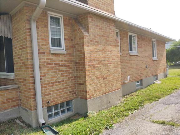 5th image of 1734 Philadelphia Dr