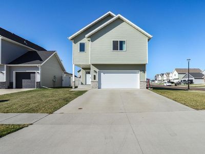 7333 23rd St S, Fargo, ND, 58104