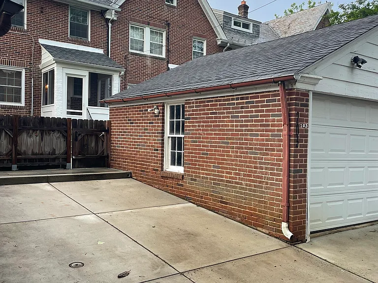 203 Hopkins Rd — Photo 19