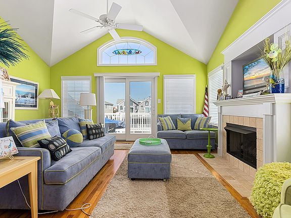 4th image of 134 53rd St #W