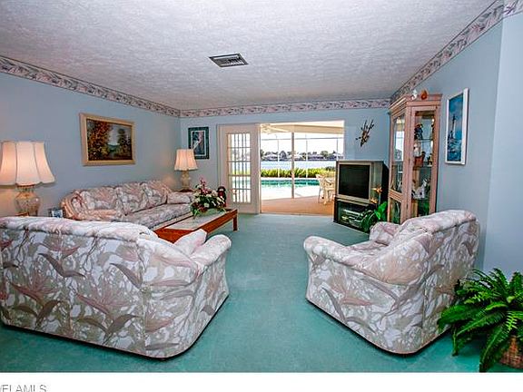 5th image of 614 SW 49th Ln