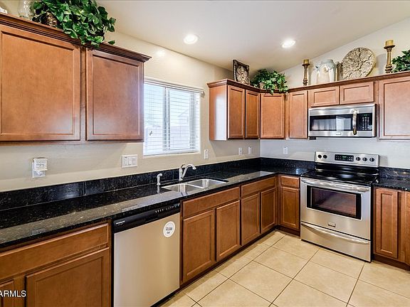 5th image of 1835 N Mandeville Ln