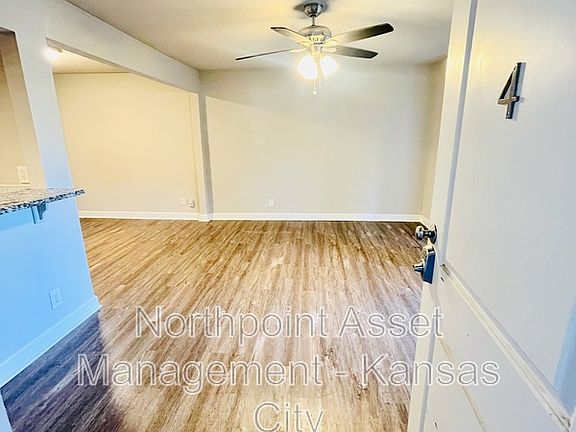 4th image of 3704 Wyandotte St
