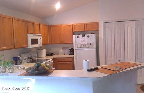 4th image of 386 Tunbridge Dr