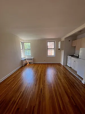 Rented by NYC LUXURY APT RENTALS CO LLC | media 1