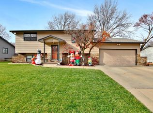 1113 S Hilltop Rd, Derby, KS 67037