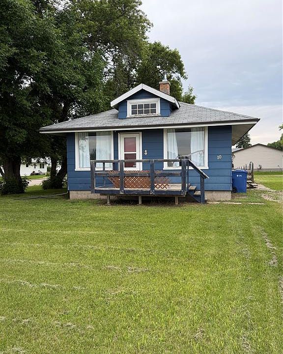 1st image of 10 Railway AVENUE