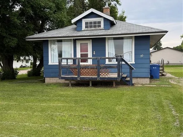 10 Railway AVENUE, Redvers, SK S0C 2H0