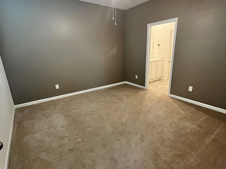 102 Alton Tucker Sr Blvd — Photo 8
