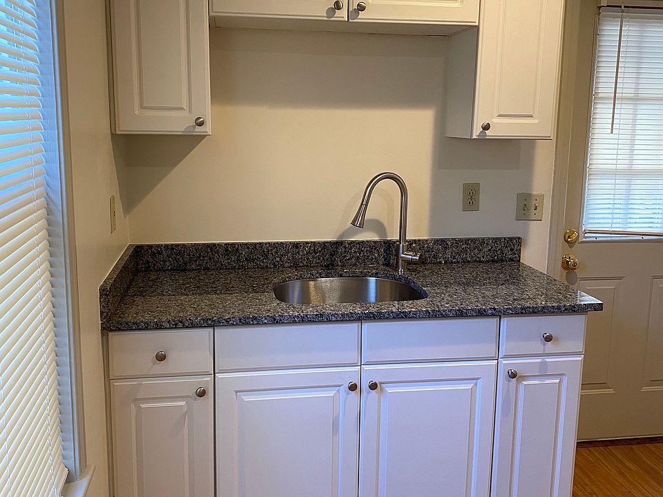 1st image of 31 Russell St #2E