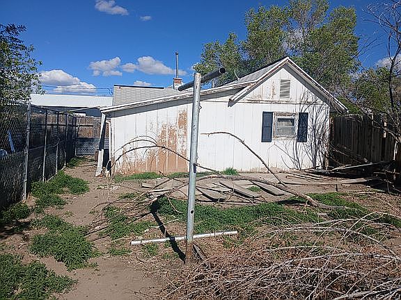 1st image of 802 N Elma St