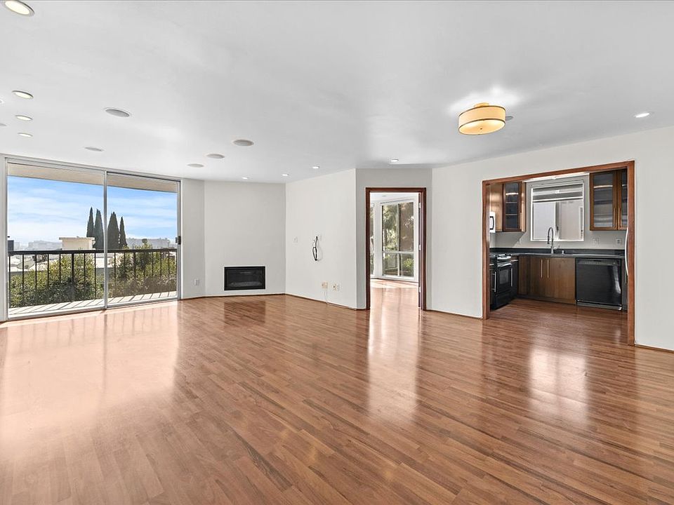 1st image of 8530 Holloway Dr APT 306