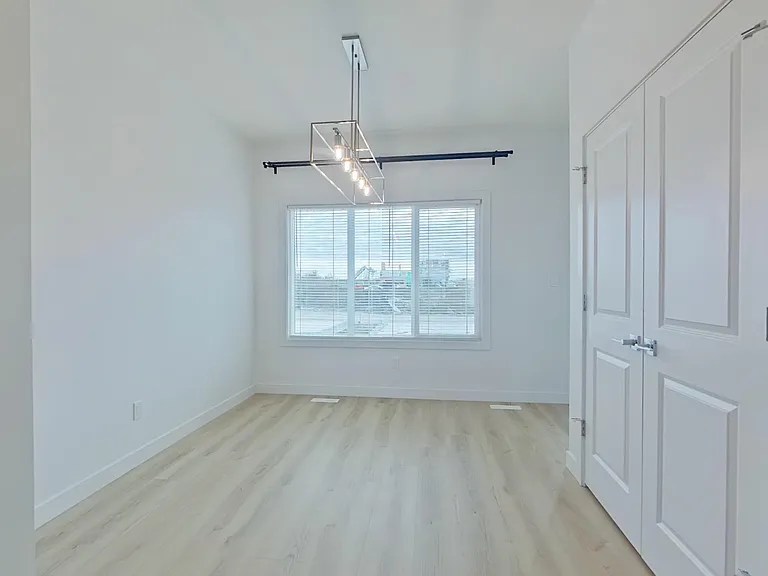 1037 Aster Blvd NW — Photo 5