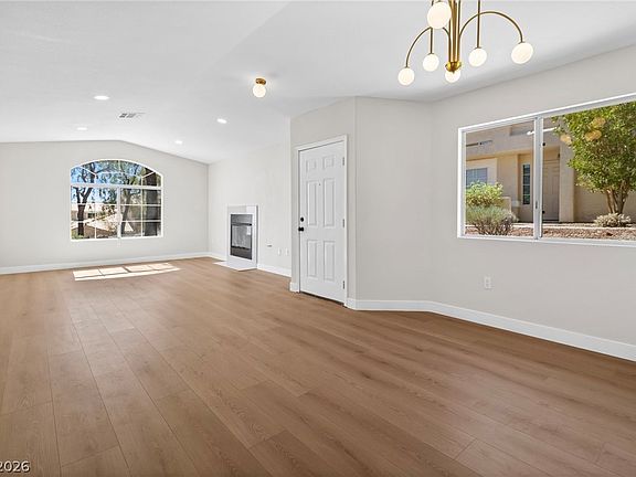 3rd image of 2207 Camel Mesa Dr