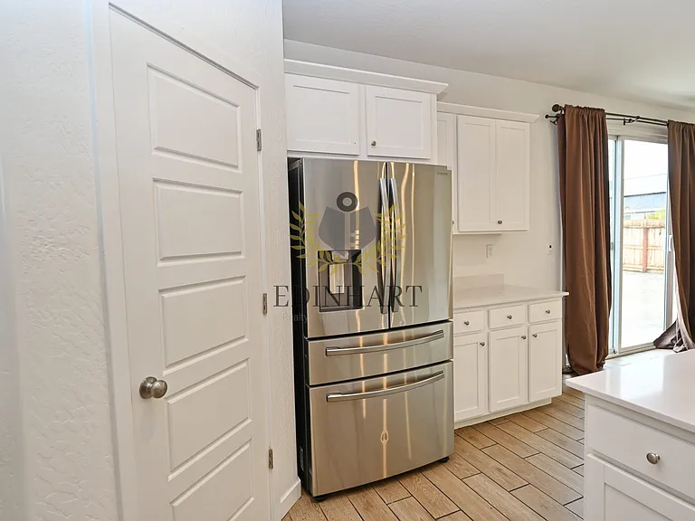 6342 E Robinson Ave — Photo 2