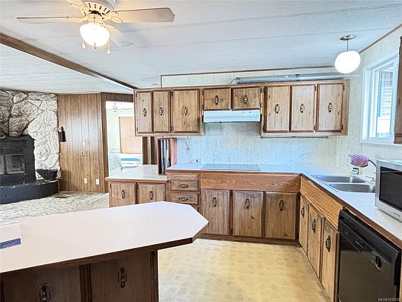 2nd image of 419 Golden Hinde Pl