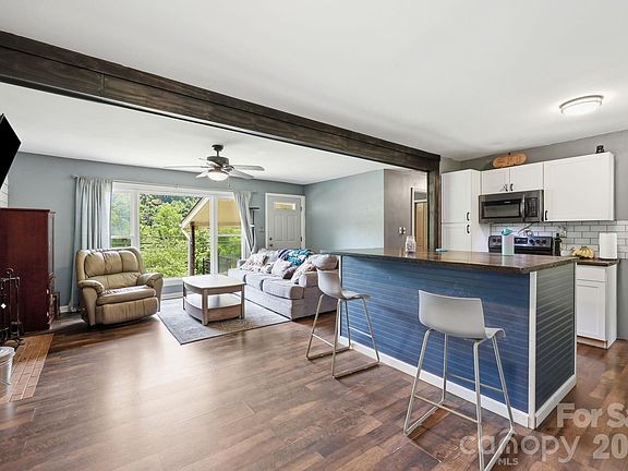 4th image of 2034 Pisgah Dr