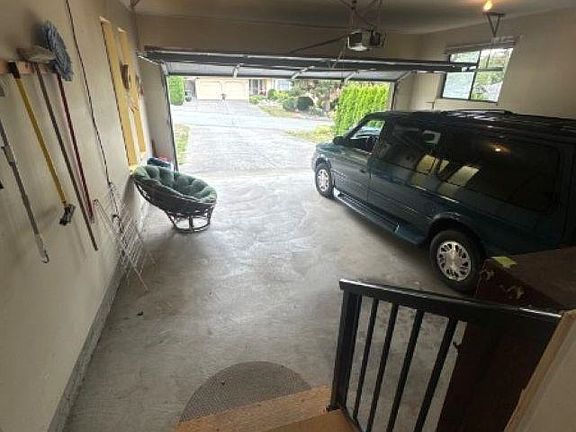 3rd image of 12719 17a Ave