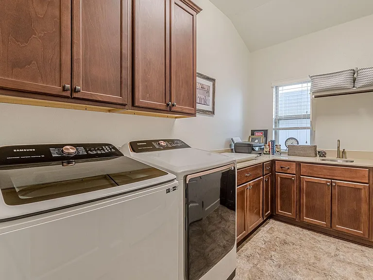 108 Hopping Peach St — Photo 24