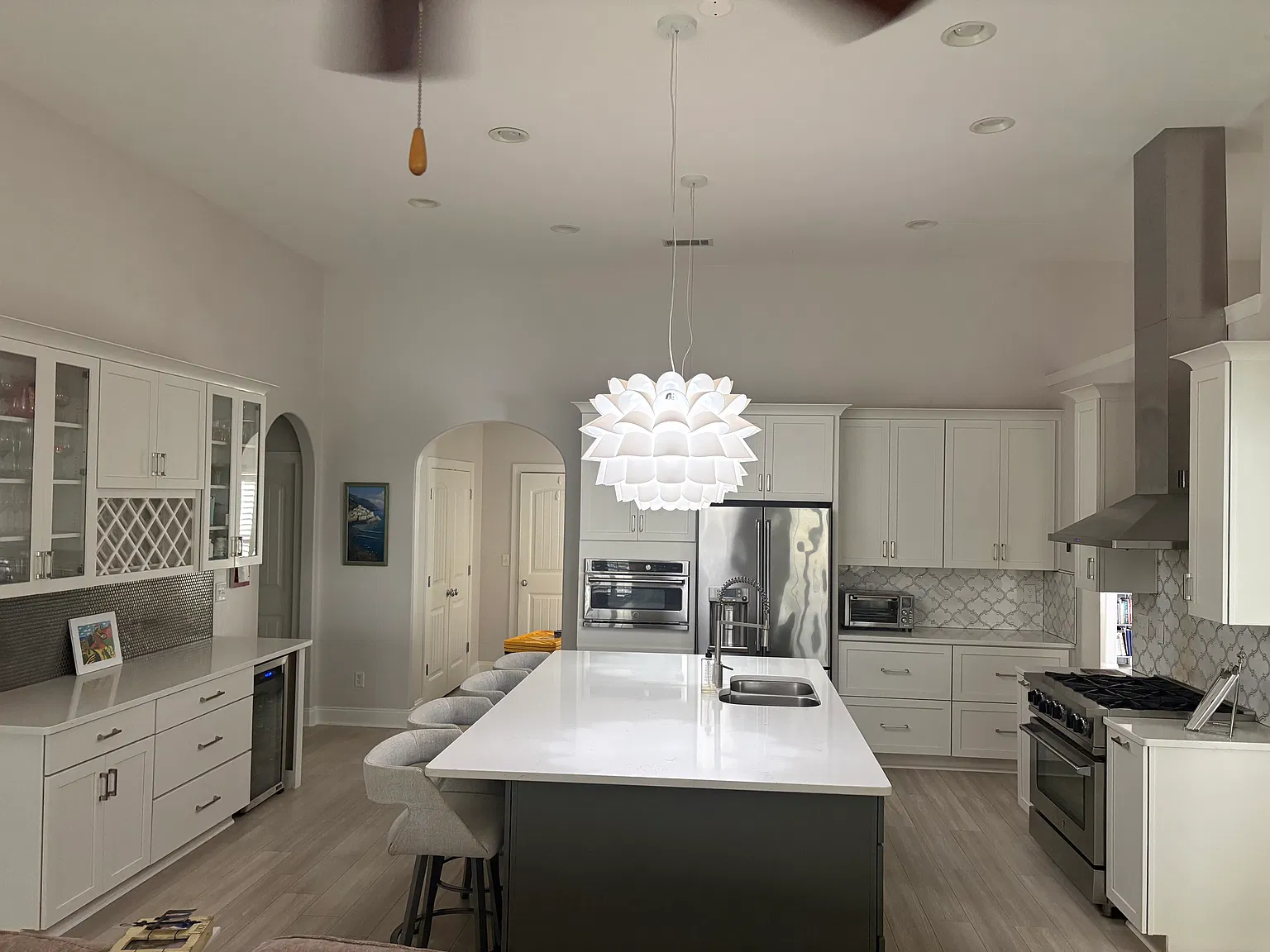 4 bed, 3.5 bath, 2927 sqft, $4,500 — Photo 1