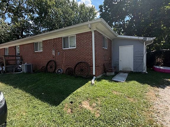 4th image of 3904 Aurora St