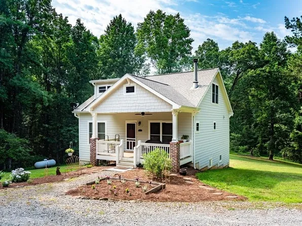 154 Whitfield Ln, Ball Ground, GA 30107