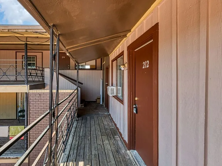 Casa Tropicana Village — Photo 2