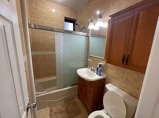 3rd image of 4333 48th St APT 3