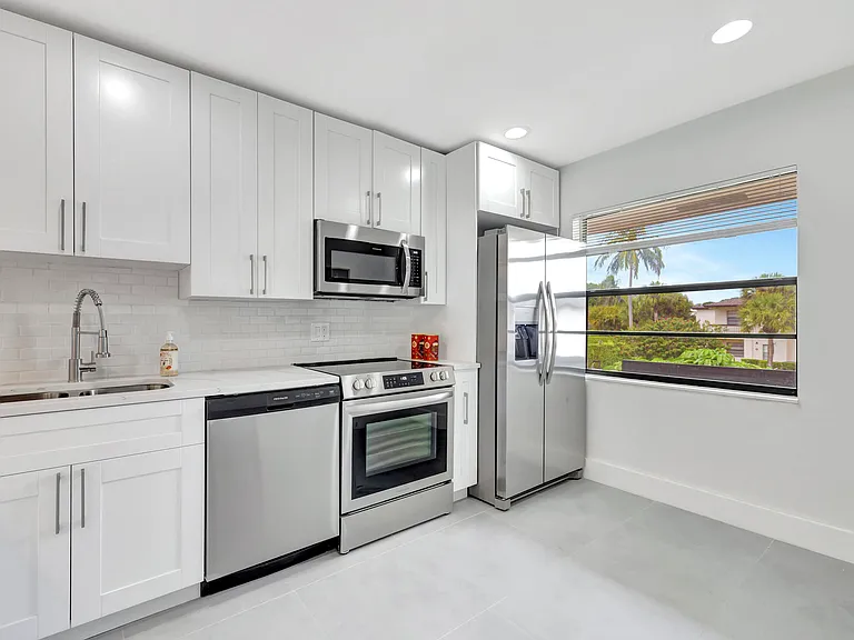 7898 Eastlake Dr #7D — Photo 21