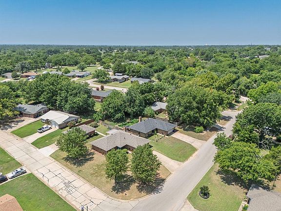 3rd image of 29 Sequoyah Blvd