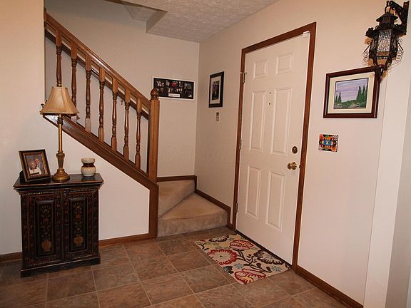 3rd image of 908 McCarrick Ct