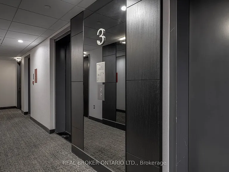 501 Adelaide St W #1308 — Photo 25