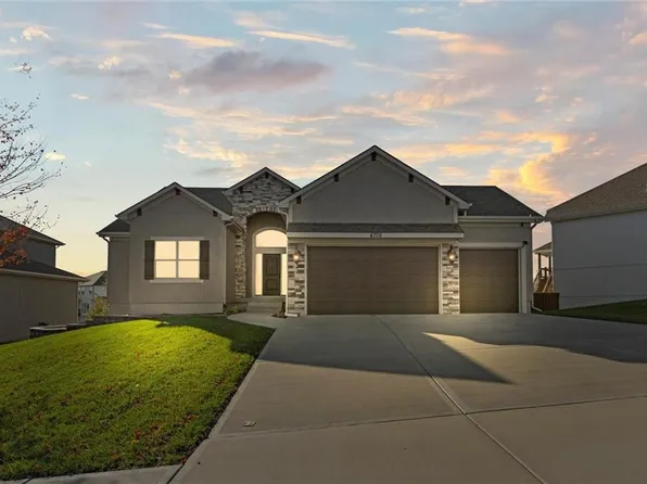 4705 NE 91st St, Kansas City, MO 64156