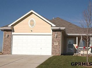 9506 Honey Locust Cres, La Vista, NE 68128
